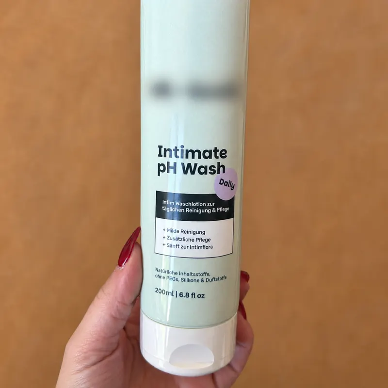 A 200 ml intimate pH wash tube manufactured for a German skincare brand